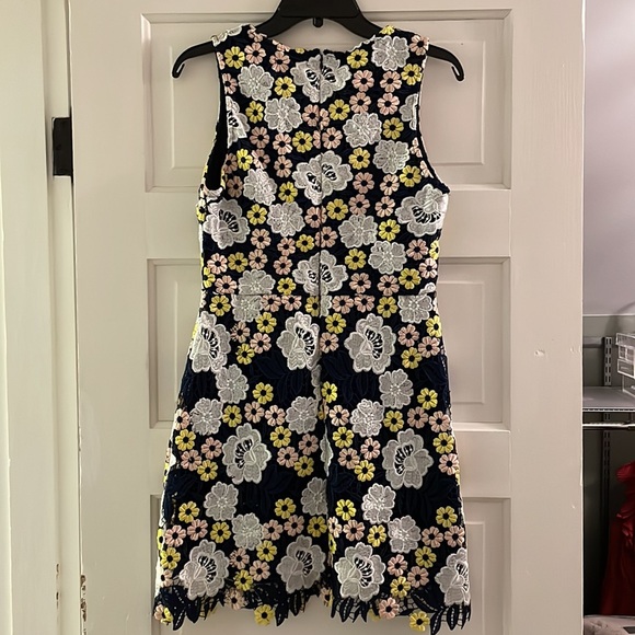 Sleeveless Embroidered Floral Dress - Picture 2 of 4